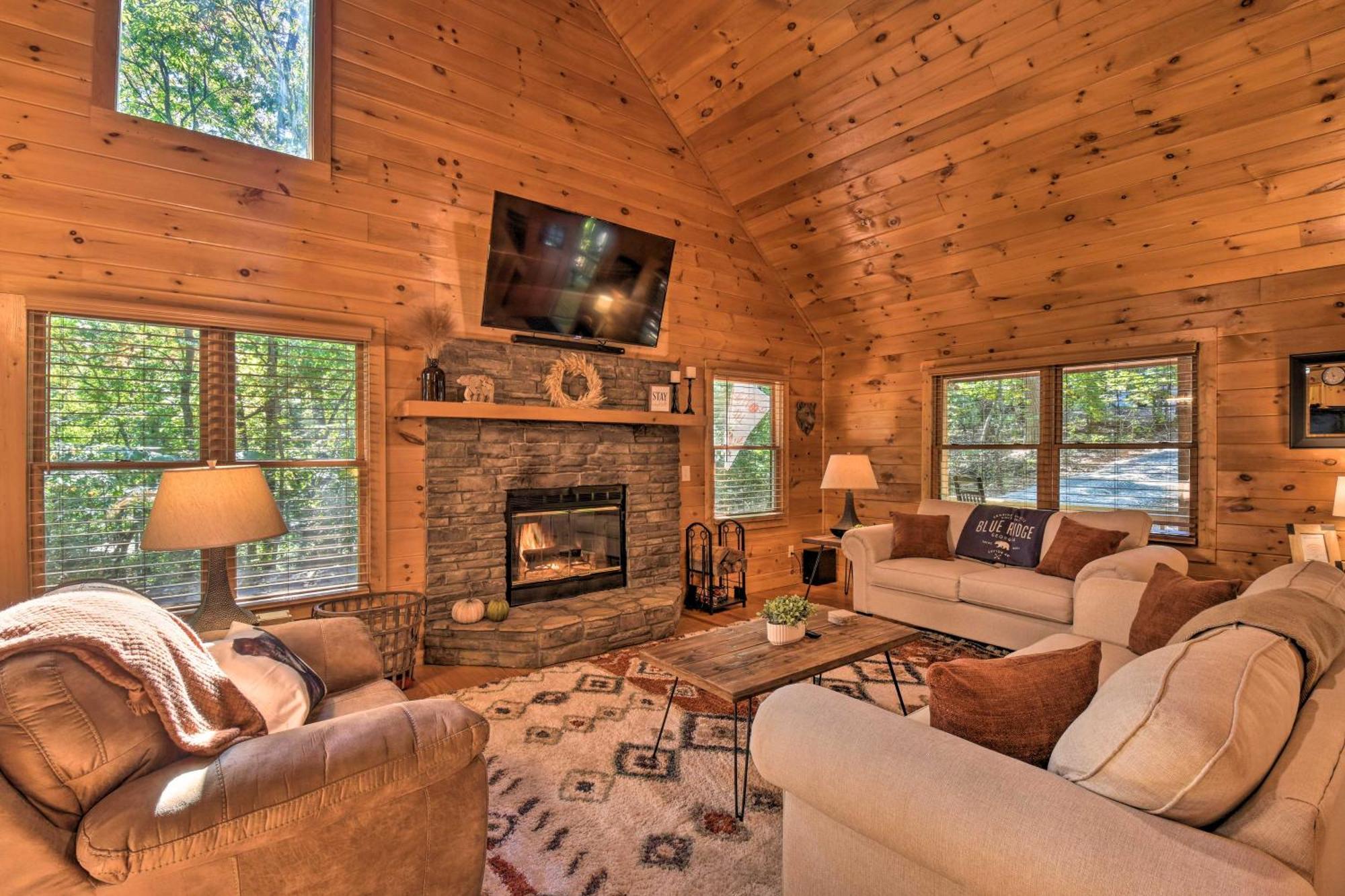 Blue Ridge Cabin Hot Tub, Fire Pit And Grill! 外观 照片