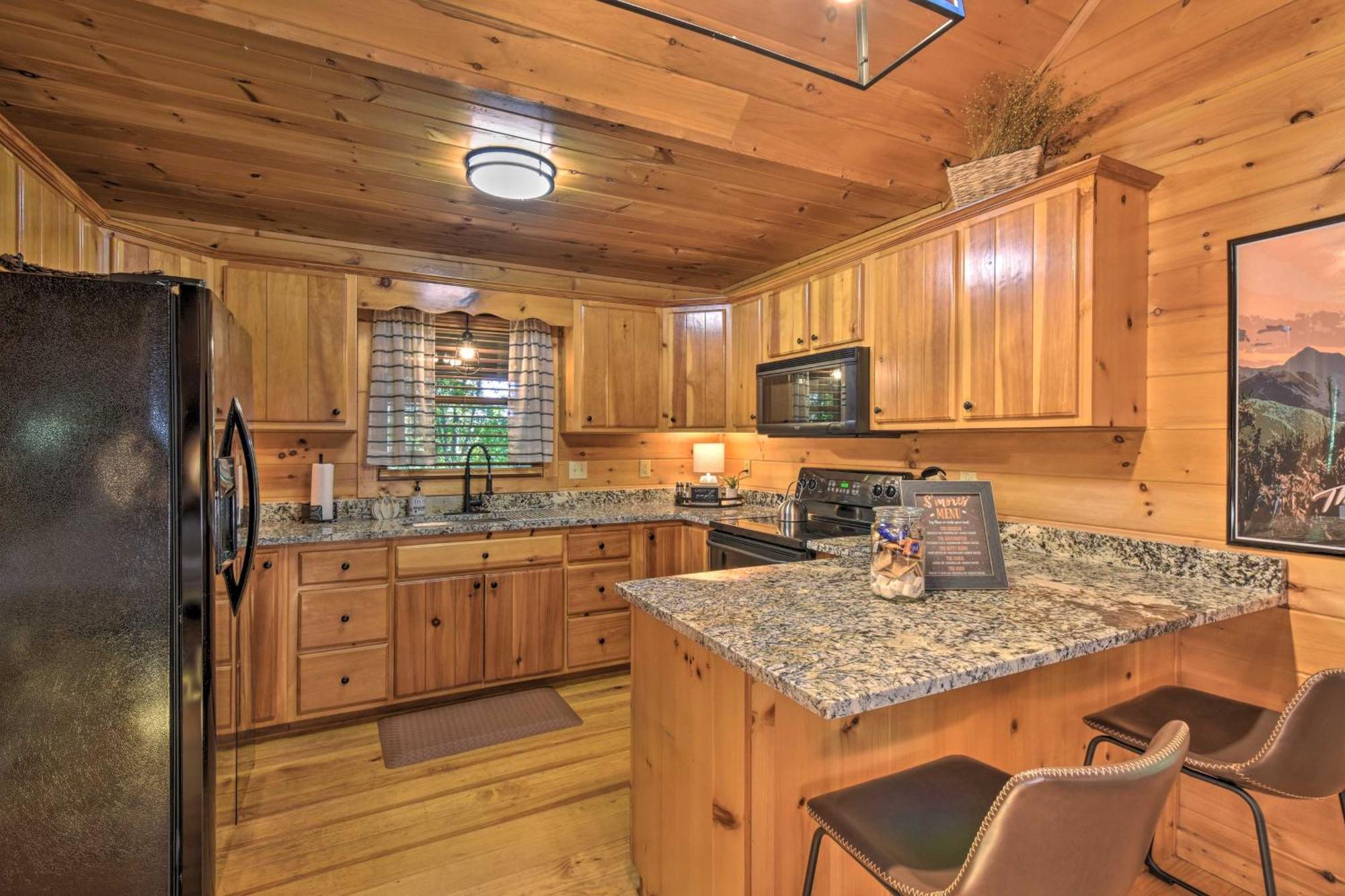 Blue Ridge Cabin Hot Tub, Fire Pit And Grill! 外观 照片
