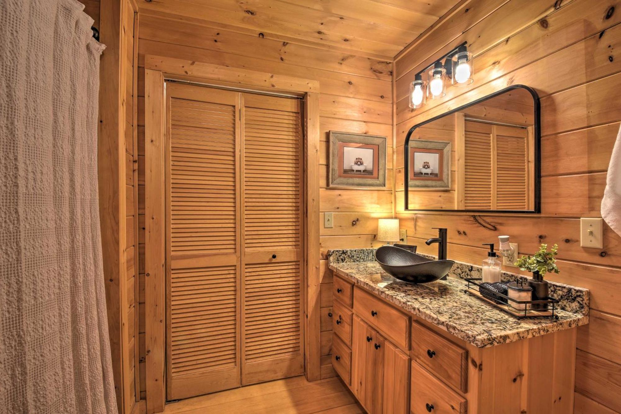 Blue Ridge Cabin Hot Tub, Fire Pit And Grill! 外观 照片