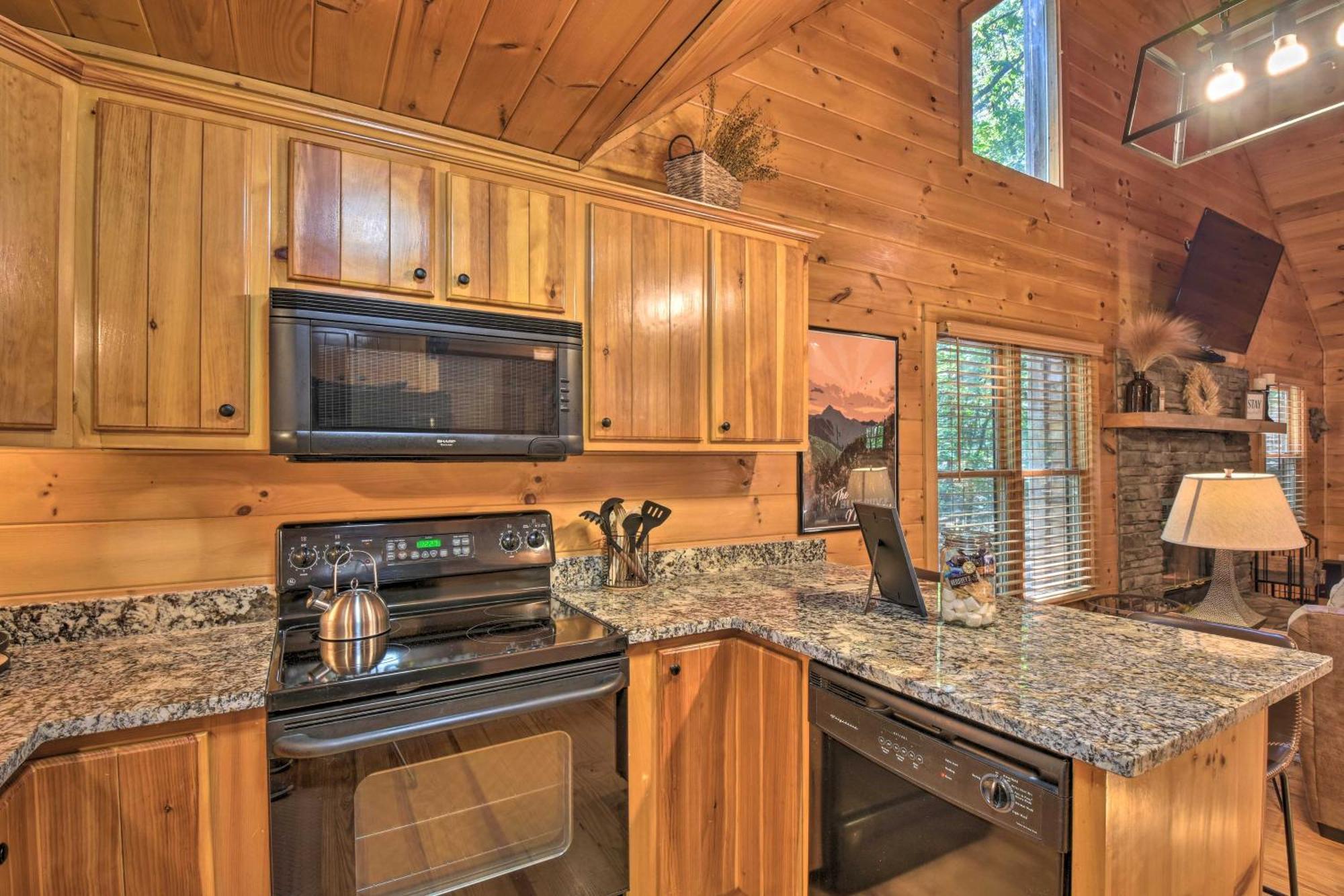 Blue Ridge Cabin Hot Tub, Fire Pit And Grill! 外观 照片